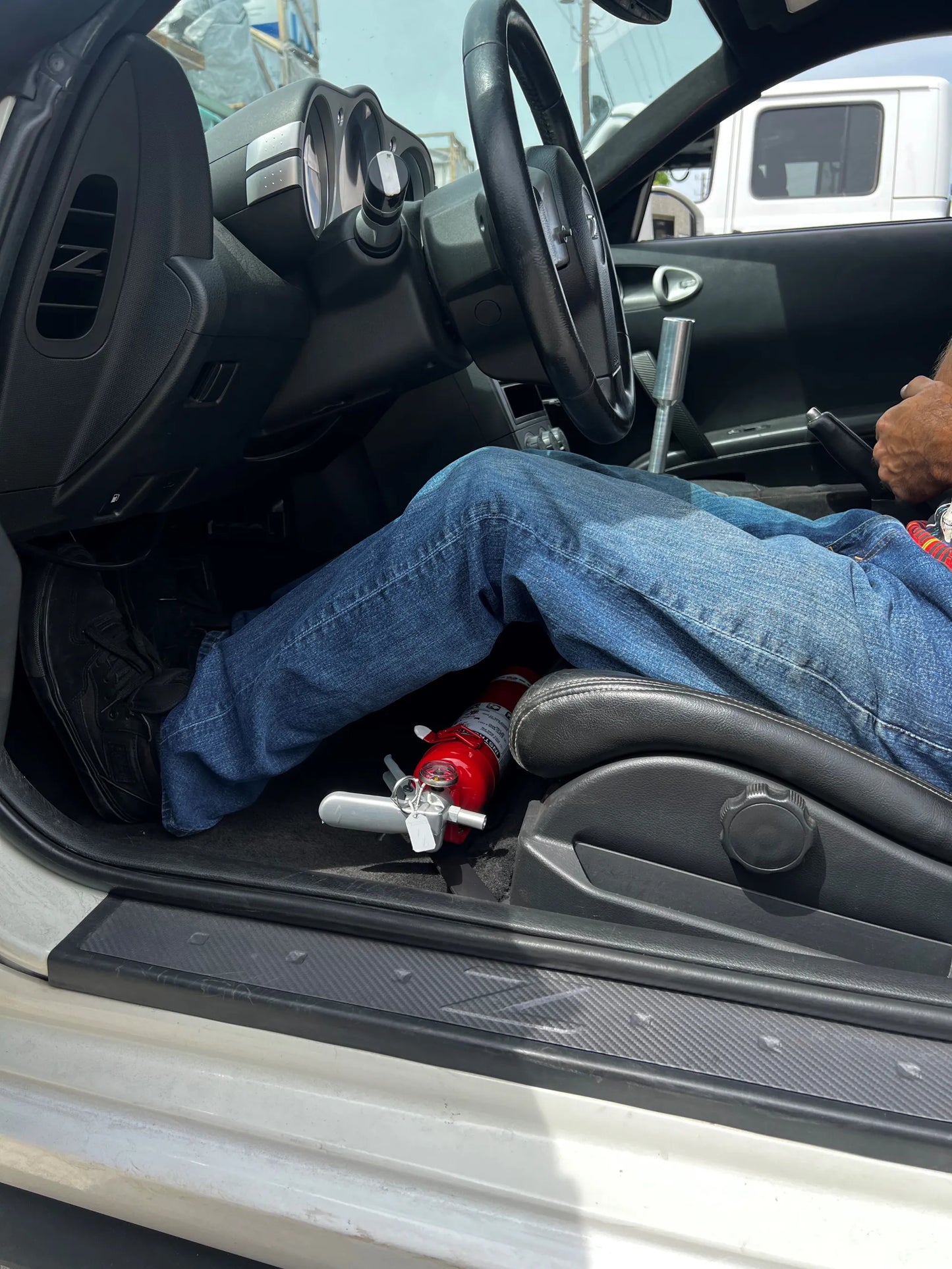 350Z Fire Extinguisher Mount